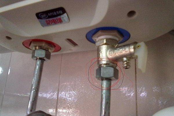 电热水器内胆漏水危险吗？看完这些你就清楚了