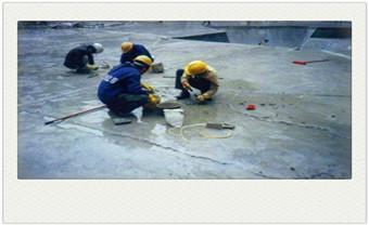 屋顶用什么材料防水耐用-自喷式防水补漏有用吗_楼顶漏水补漏多少钱-屋顶漏水怎样处理最好