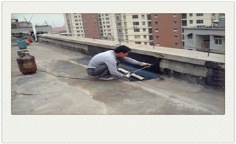屋面屋顶防水补漏-房顶漏水用什么材料补漏最好_防水补漏喷剂有用吗？内墙渗水怎么修补