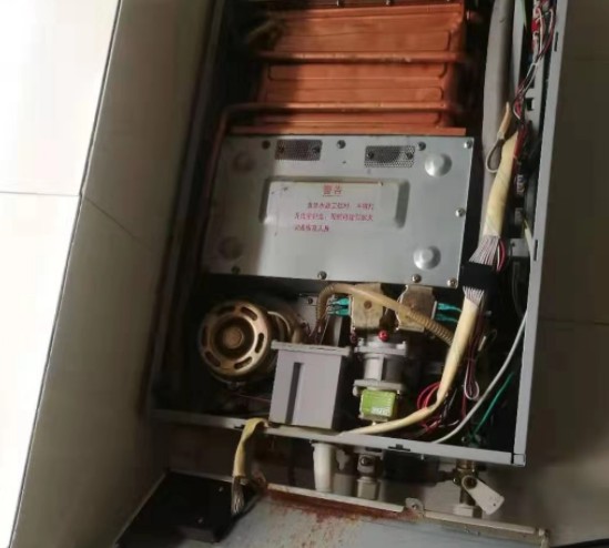 熱泵熱水器小講-家電維修網訊-老式熱水器